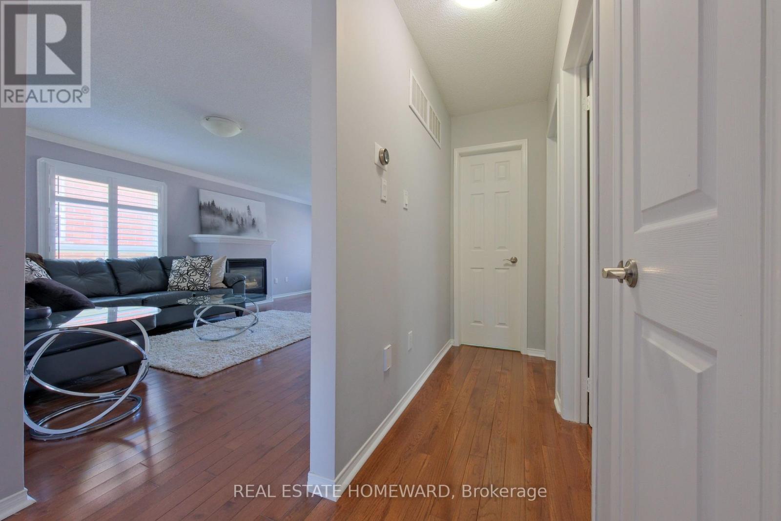 1283 VINCENT CRESCENT - 20