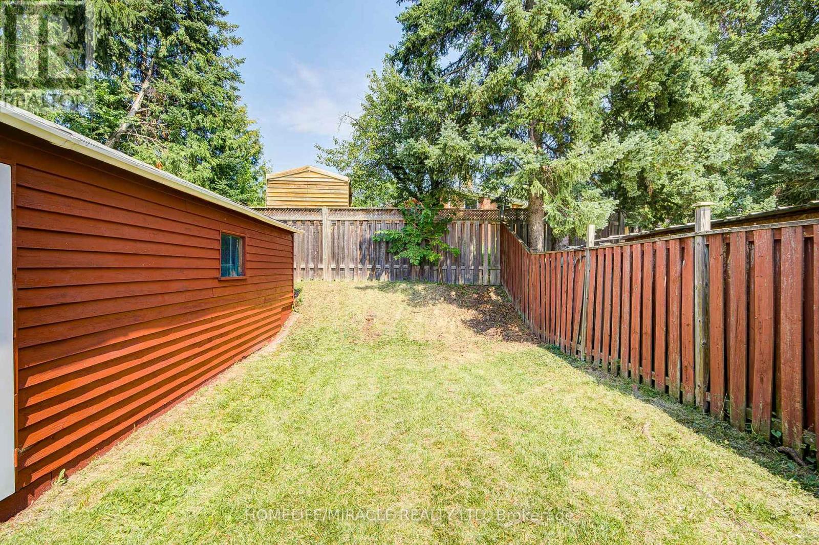 3367 THE CREDIT WOODLANDS ROAD - 37