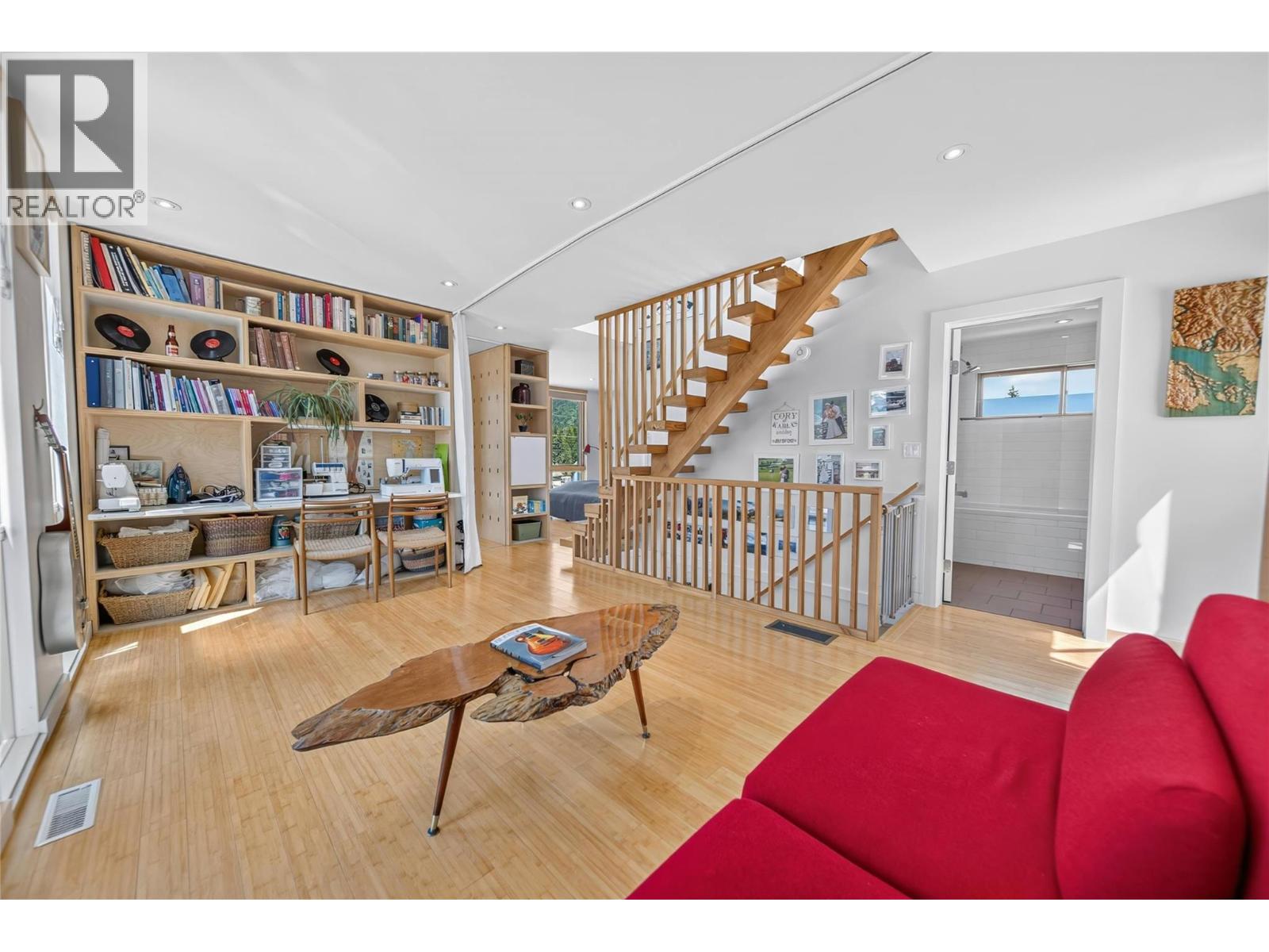 1502 2nd Avenue - 28