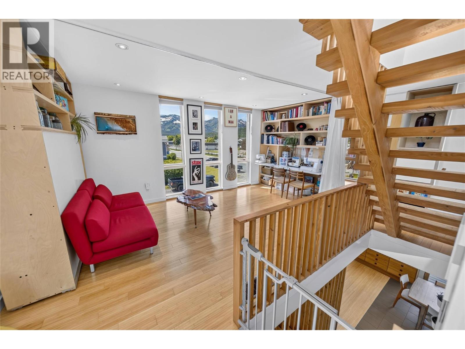 1502 2nd Avenue - 33