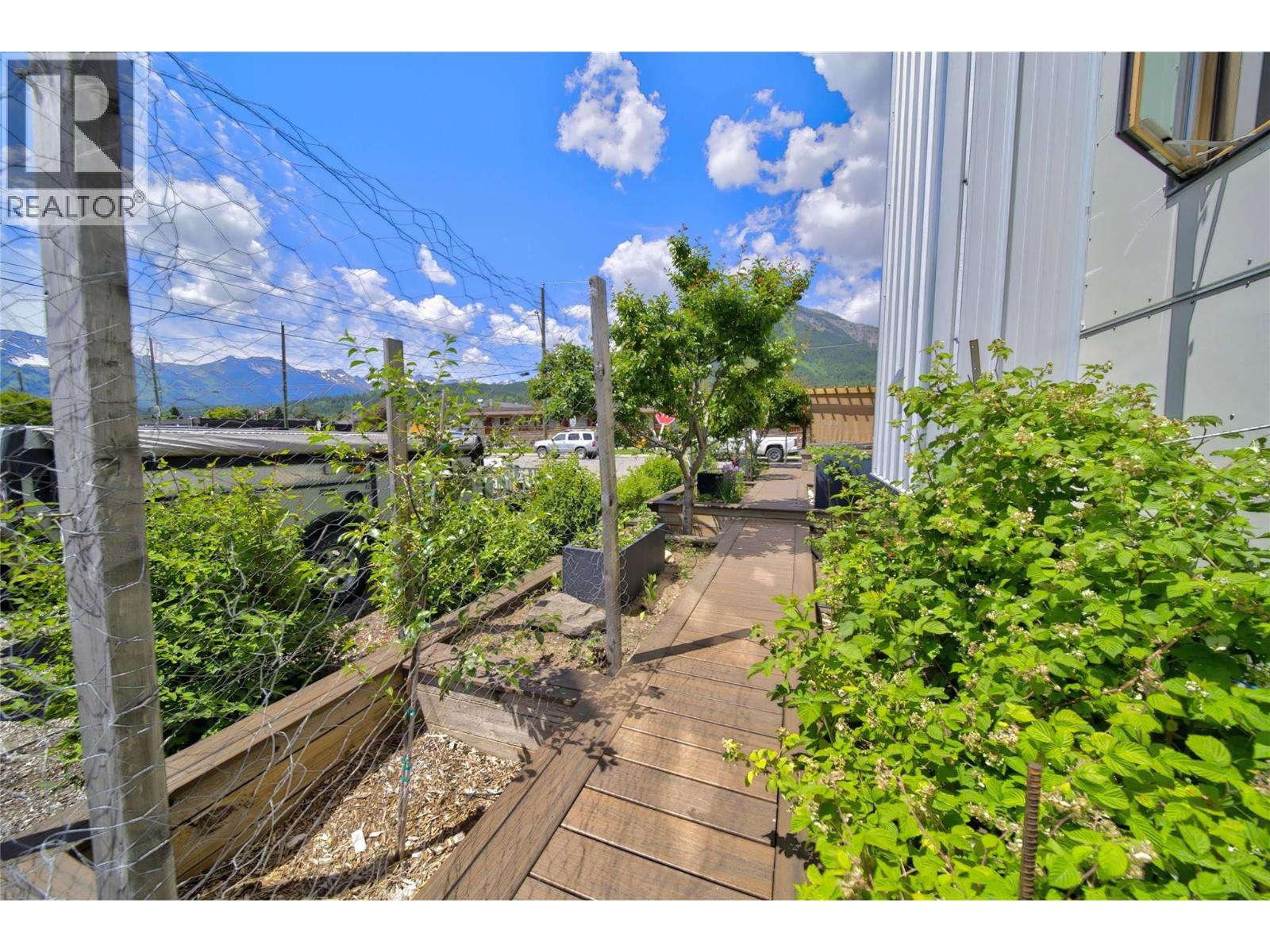 1502 2nd Avenue - 68