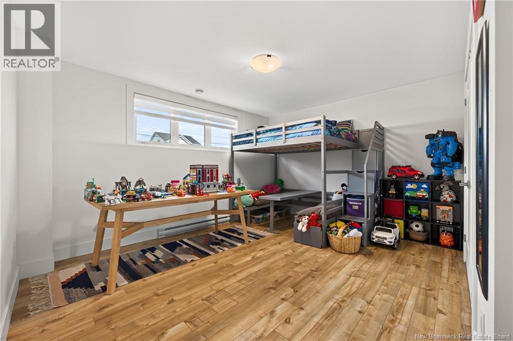 39 Donat Crescent - 40