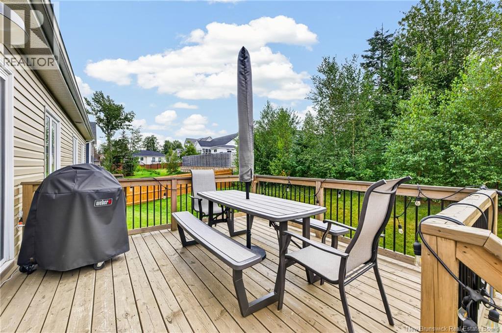 39 Donat Crescent - 45
