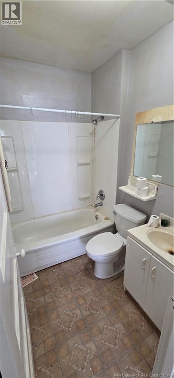 5 Maple Street - Image 12
