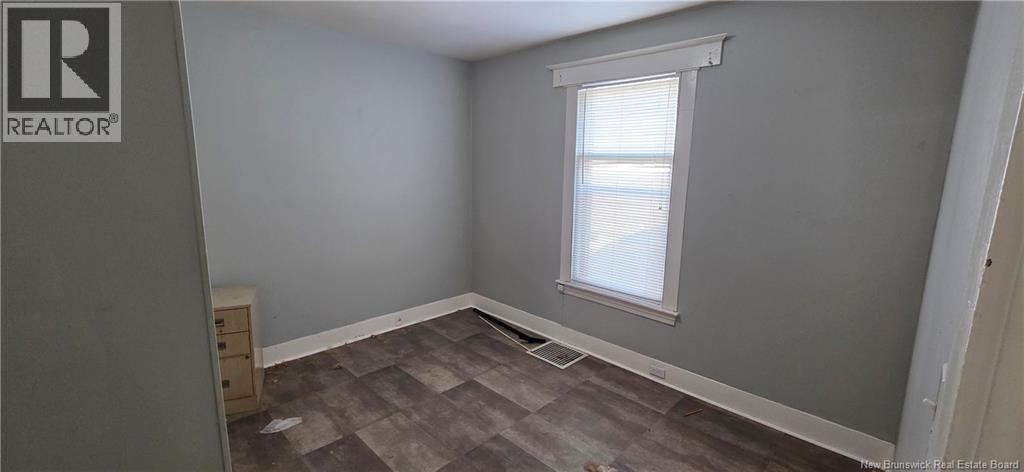 5 Maple Street - Image 13