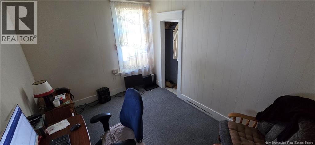 5 Maple Street - Image 24
