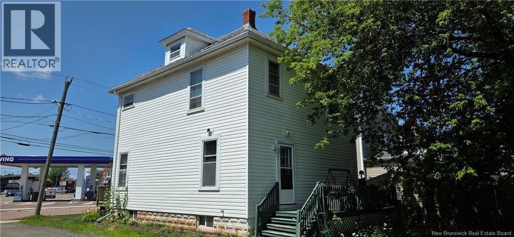 5 Maple Street - 3