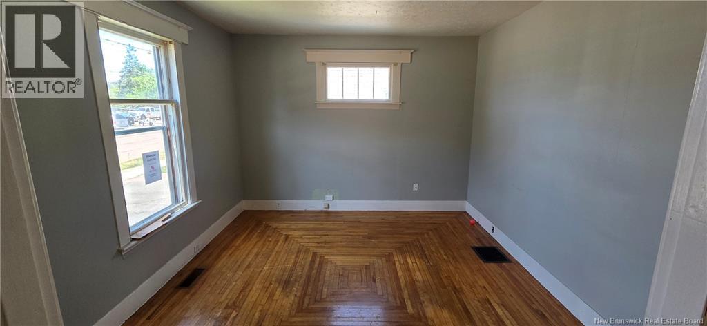 5 Maple Street - Image 7