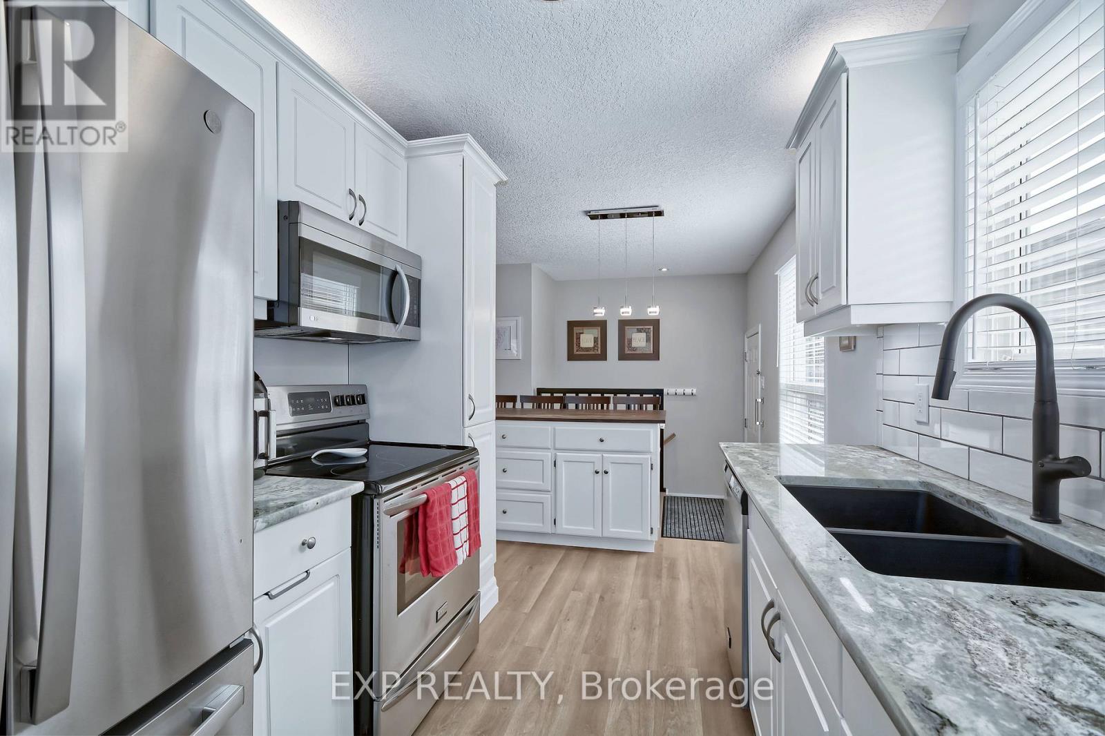 321 SIMPSON CRESCENT - Image 18