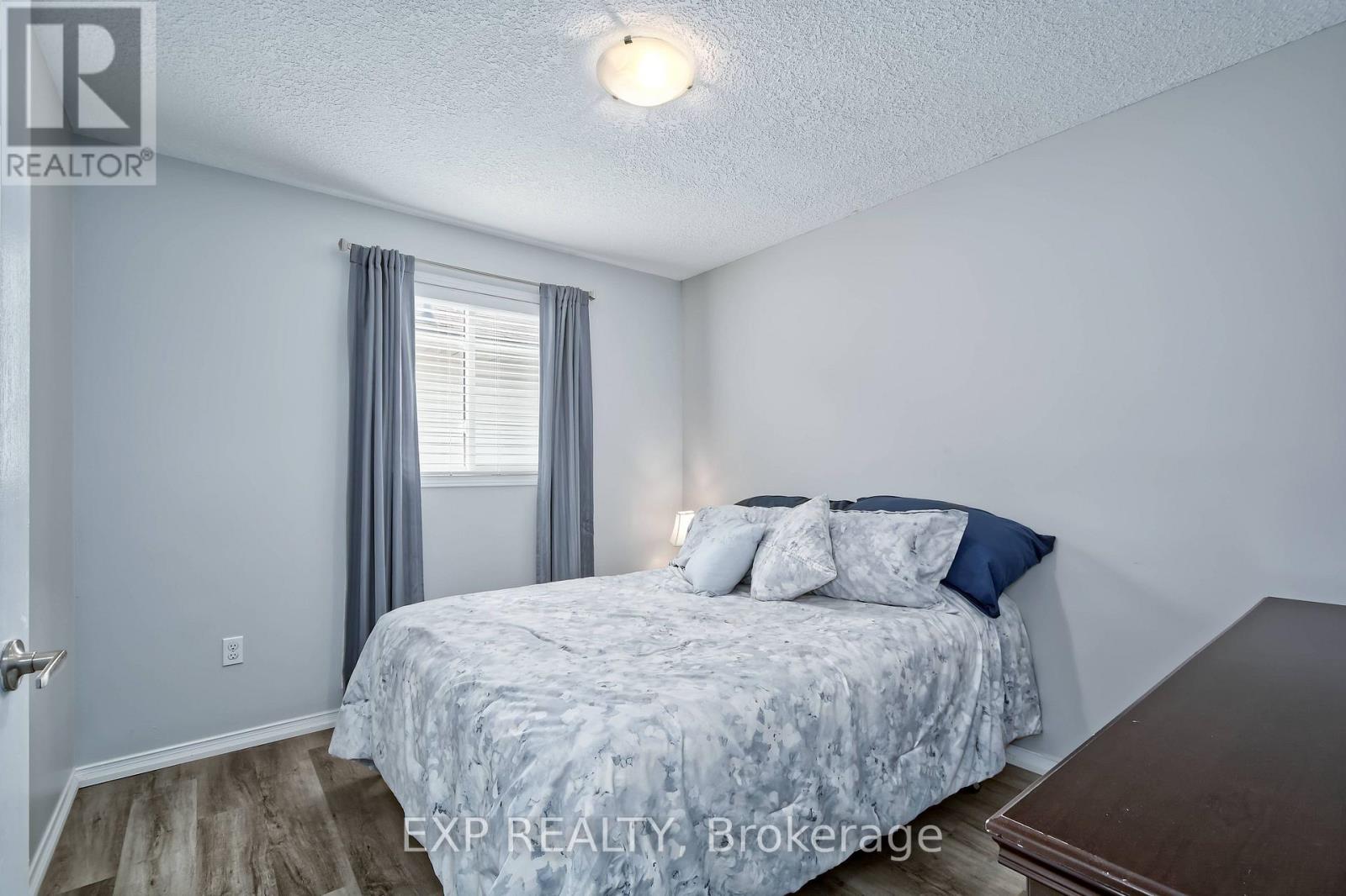 321 SIMPSON CRESCENT - 20