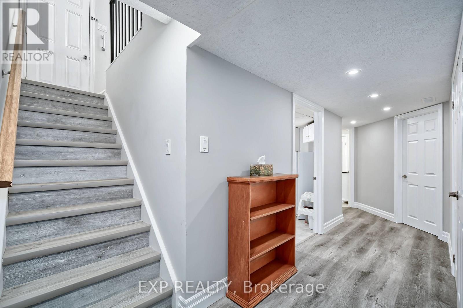 321 SIMPSON CRESCENT - Image 26