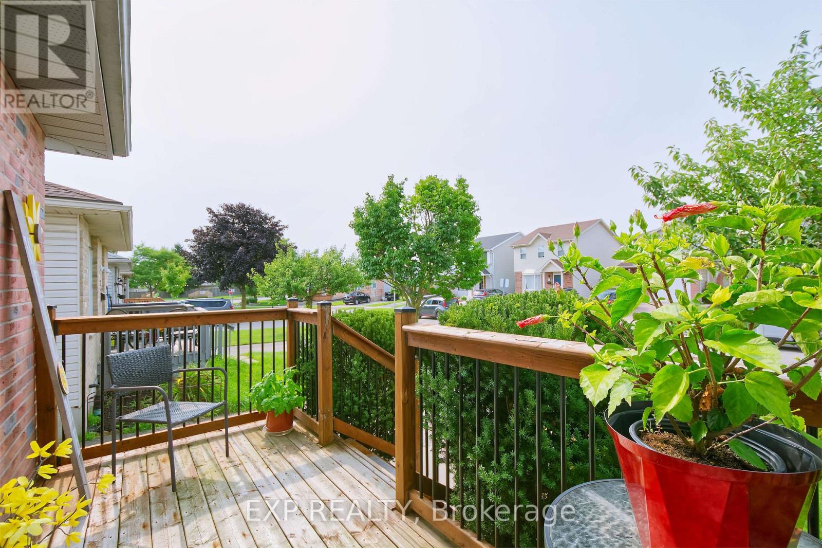321 SIMPSON CRESCENT - 7