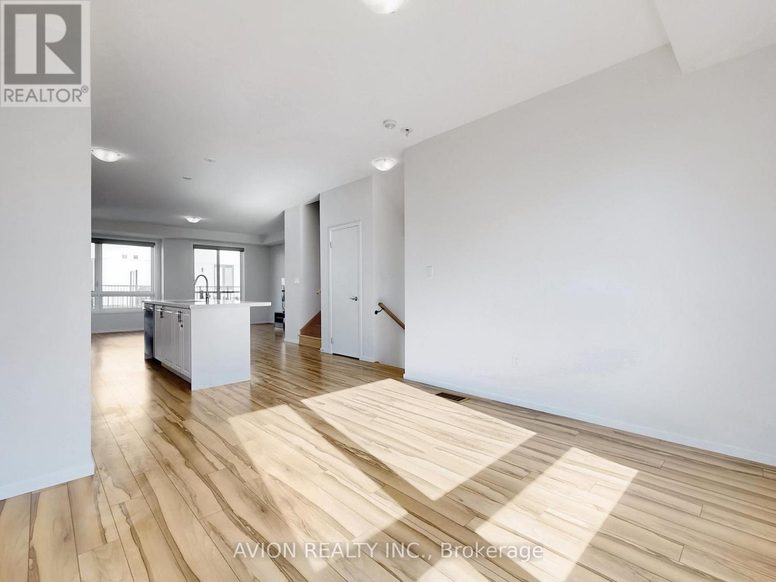 35 THOMAS ARMSTRONG LANE - 14