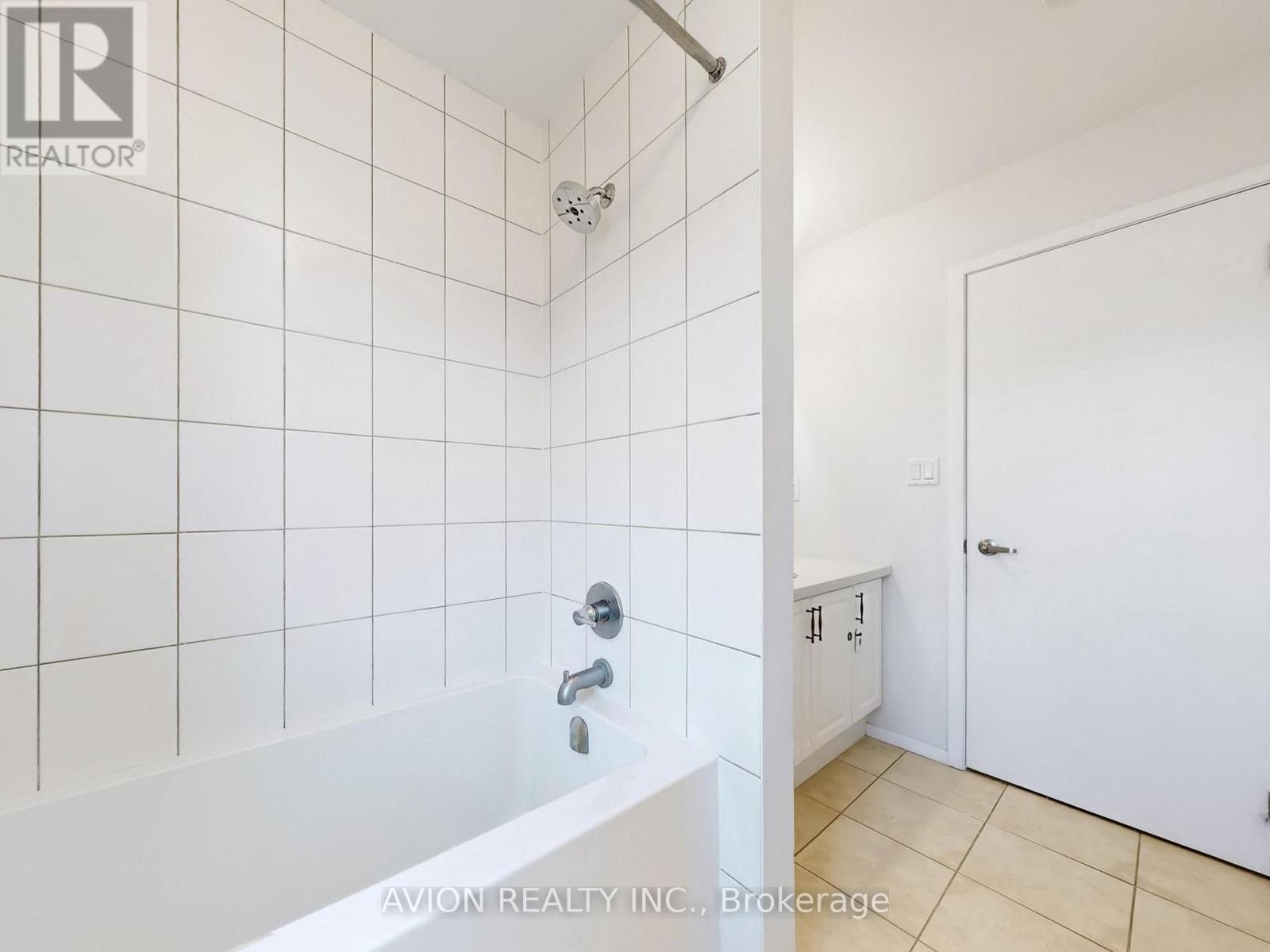35 THOMAS ARMSTRONG LANE - 33