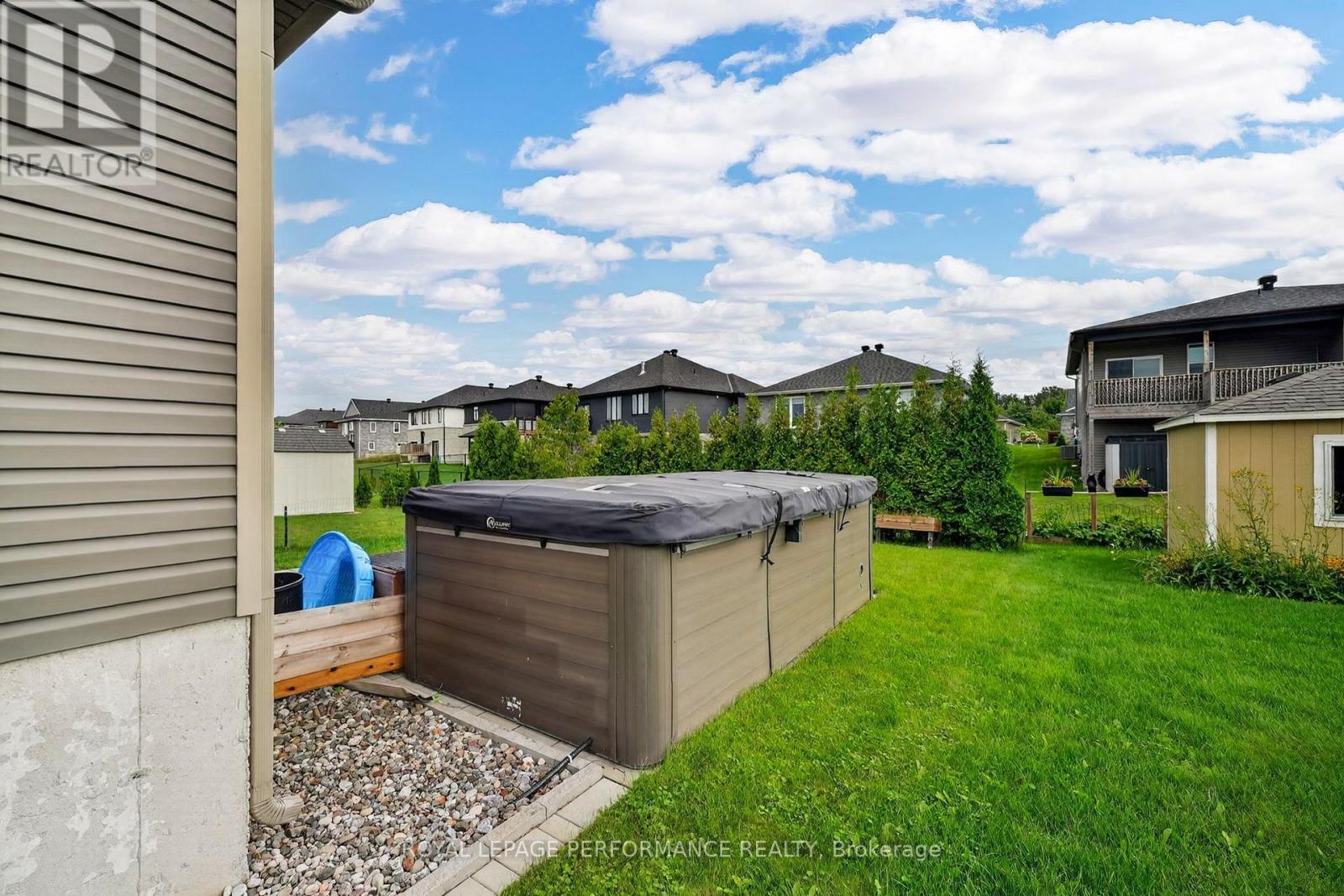 2128 TREMBLAY AVENUE - 33