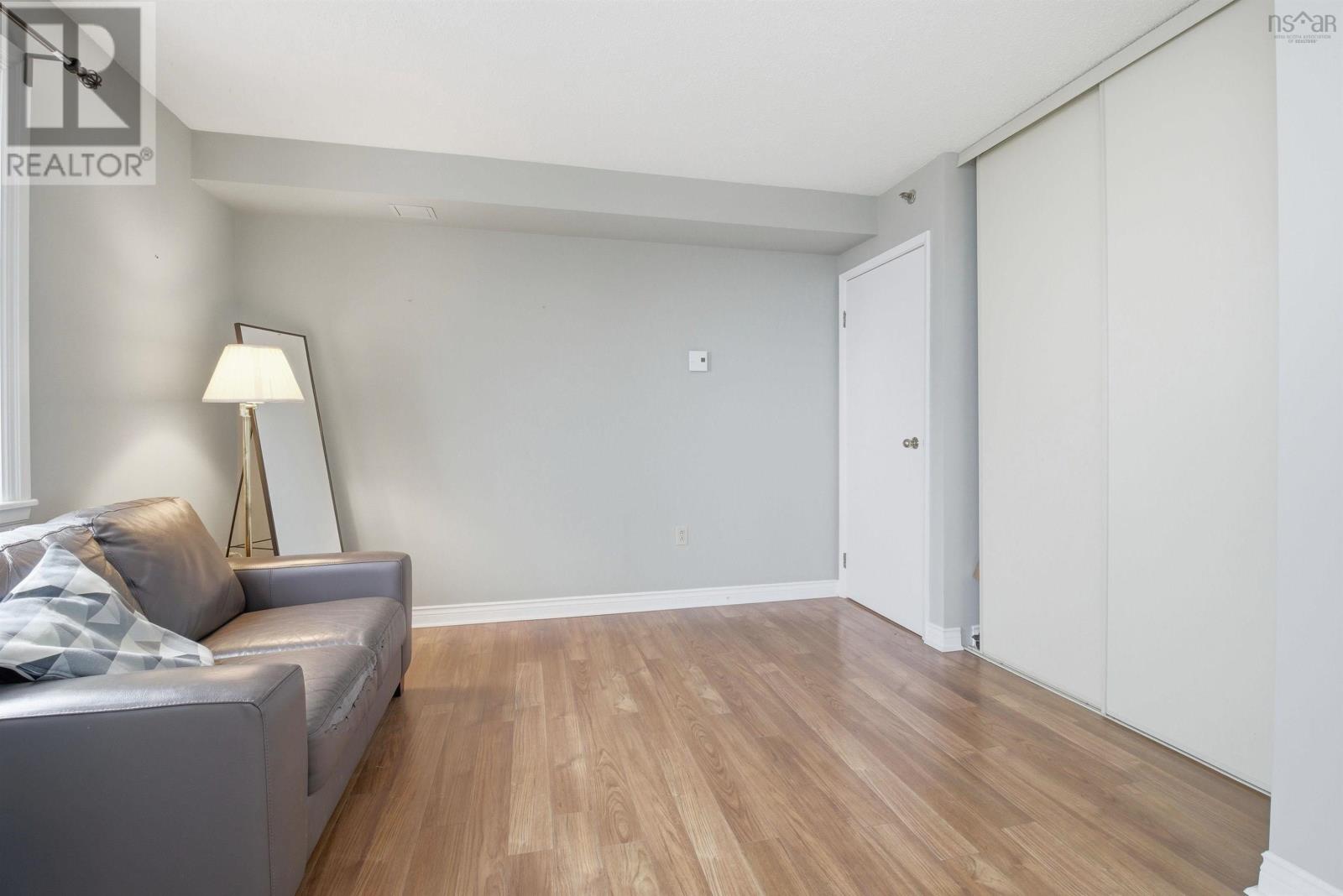Property 28 of 41 of 1014 45 Vimy Avenue