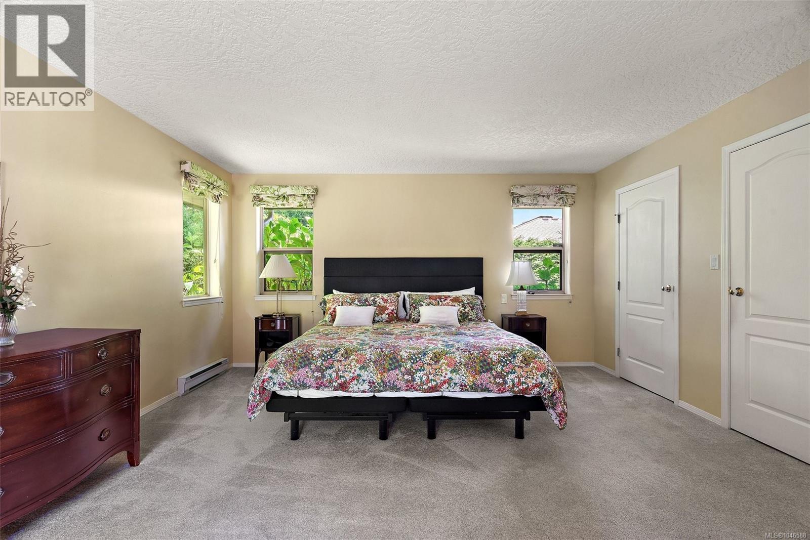 8832 Carmanah Terr - Image 25