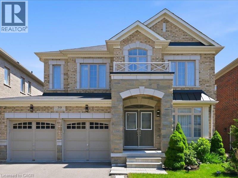 39 AVANTI Crescent