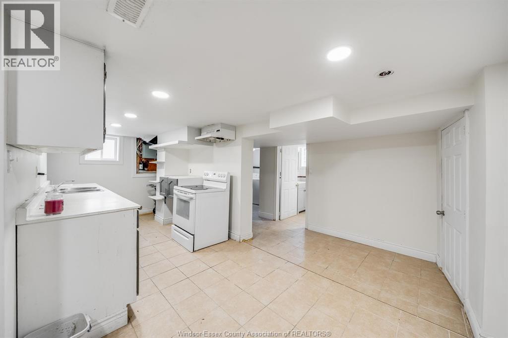 1408 DOUGALL AVENUE - 24