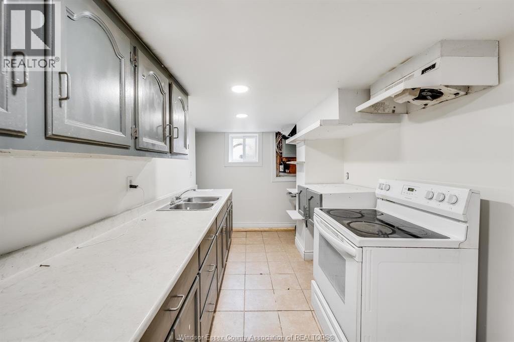 1408 DOUGALL AVENUE - 25