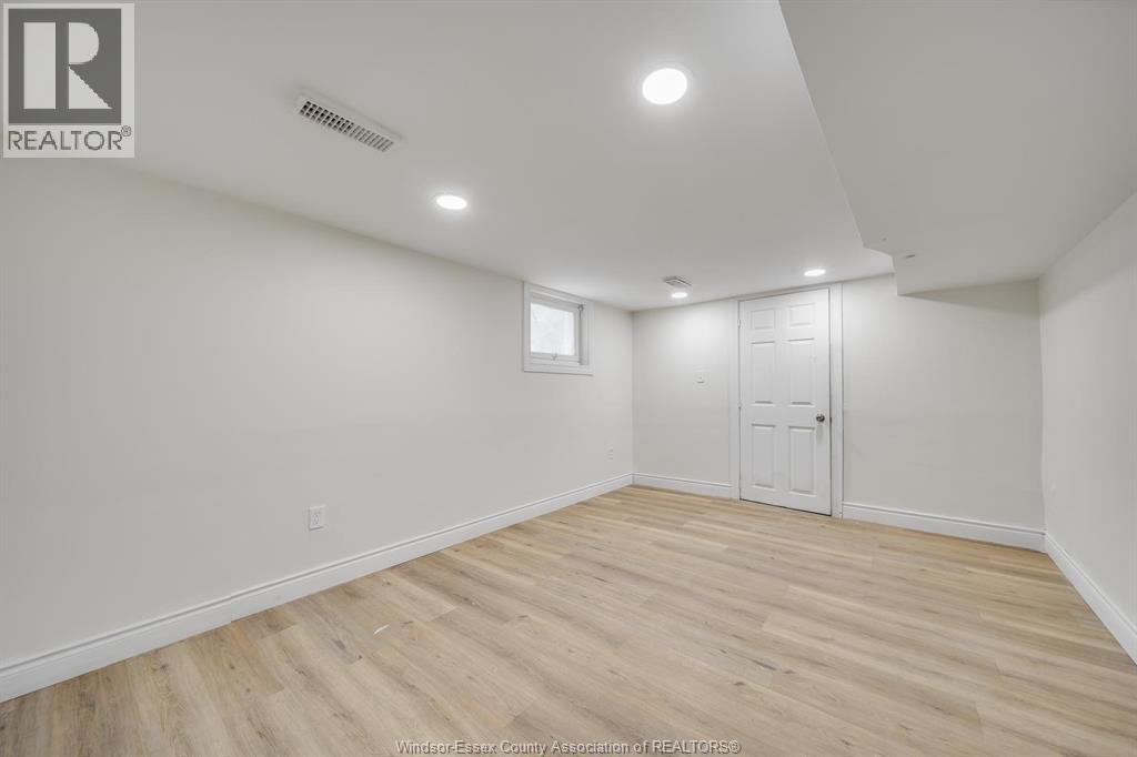 1408 DOUGALL AVENUE - 31