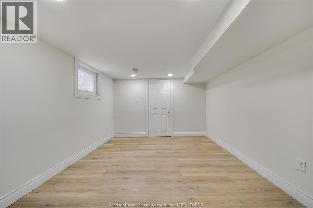 1408 DOUGALL AVENUE - 32