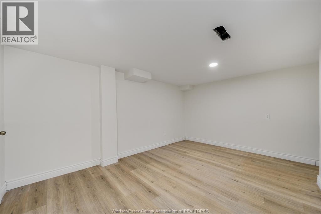 1408 DOUGALL AVENUE - 34