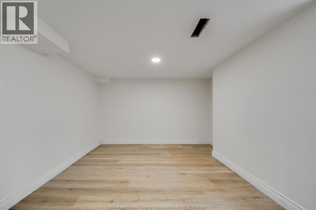 1408 DOUGALL AVENUE - 36