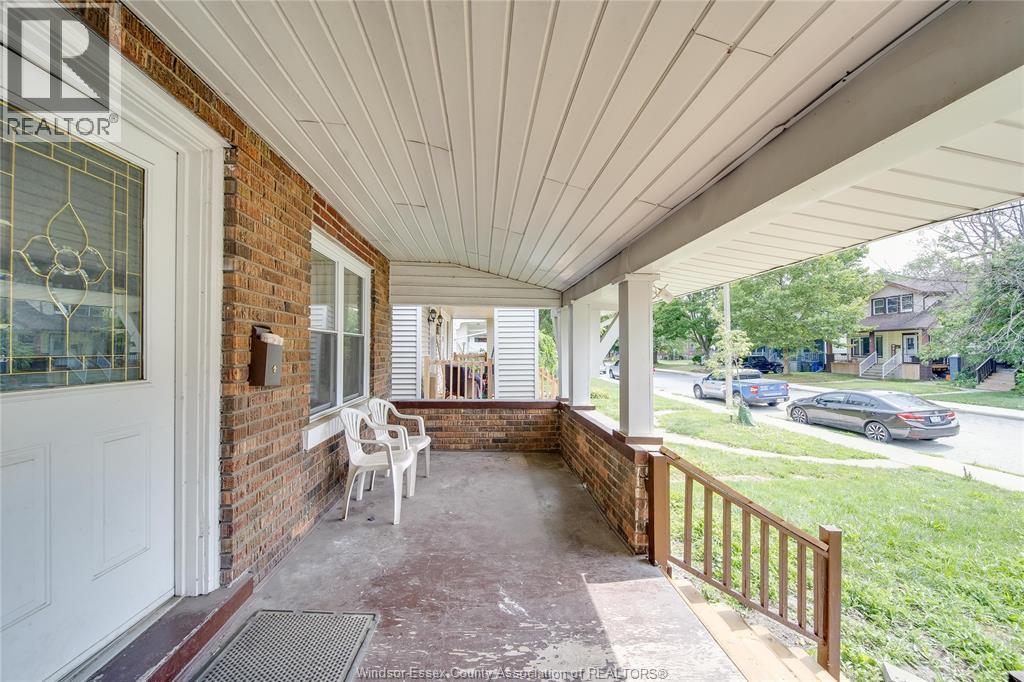 1408 DOUGALL AVENUE - 37