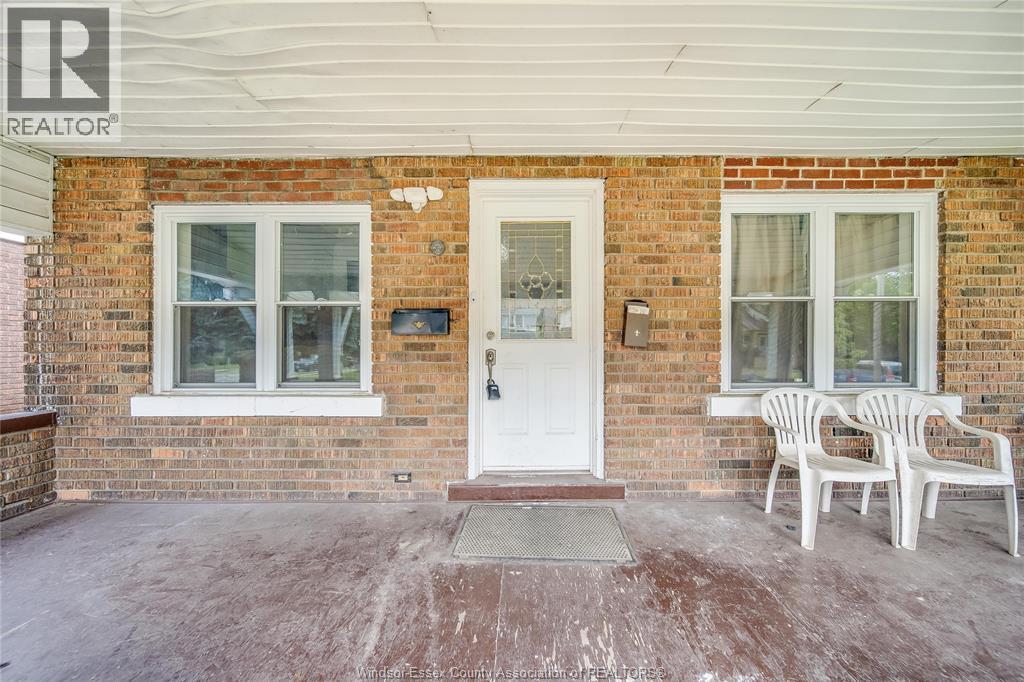 1408 DOUGALL AVENUE - 38