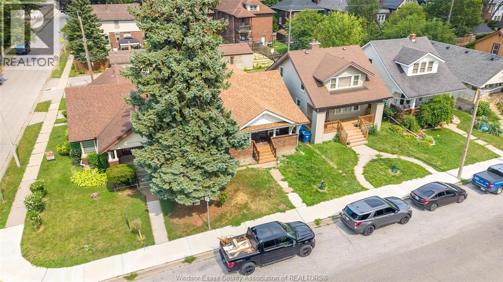 1408 DOUGALL AVENUE - 4