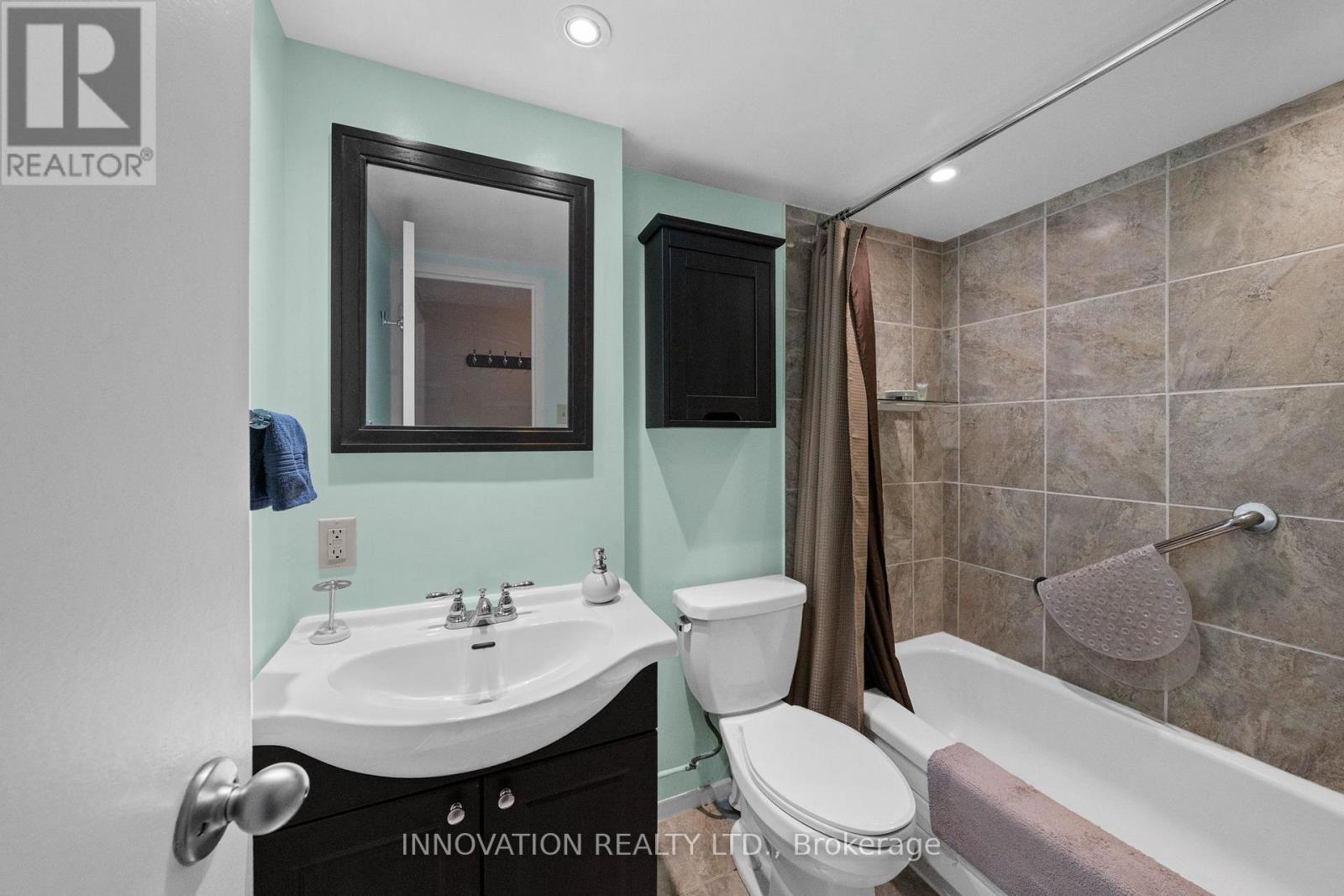 2 Bed, 1 Bath House for Sale in Ottawa – 1214 – 20 CHESTERTON DRIVE, Ottawa – MLS# X13665392 - Image 36