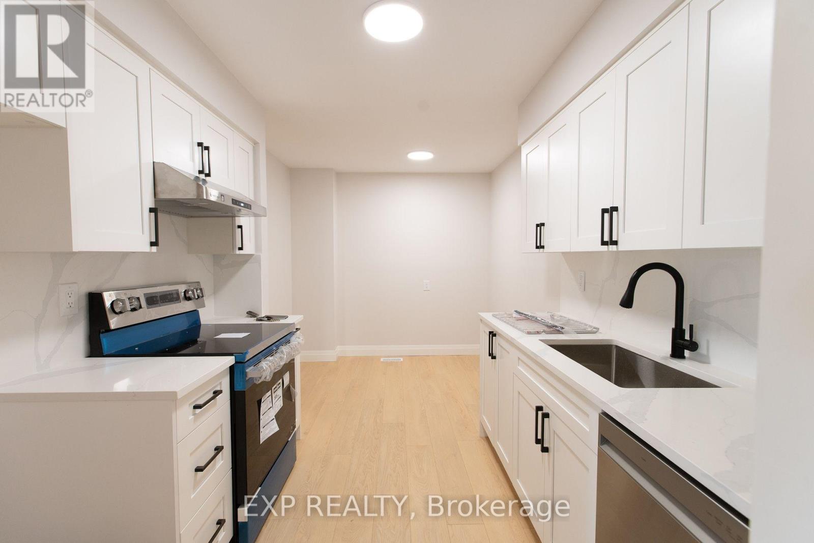 3 Bed, 3 Bath Apartment for Rent in Ottawa – UNIT 7 – 710 CORONATION AVENUE, Ottawa – MLS# X13665396 - Image 10