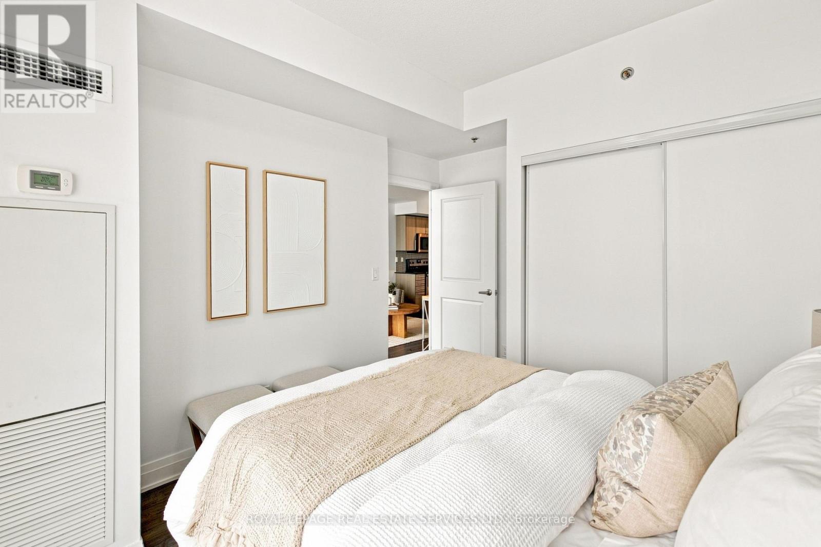 #1310 55 SPEERS ROAD - 14