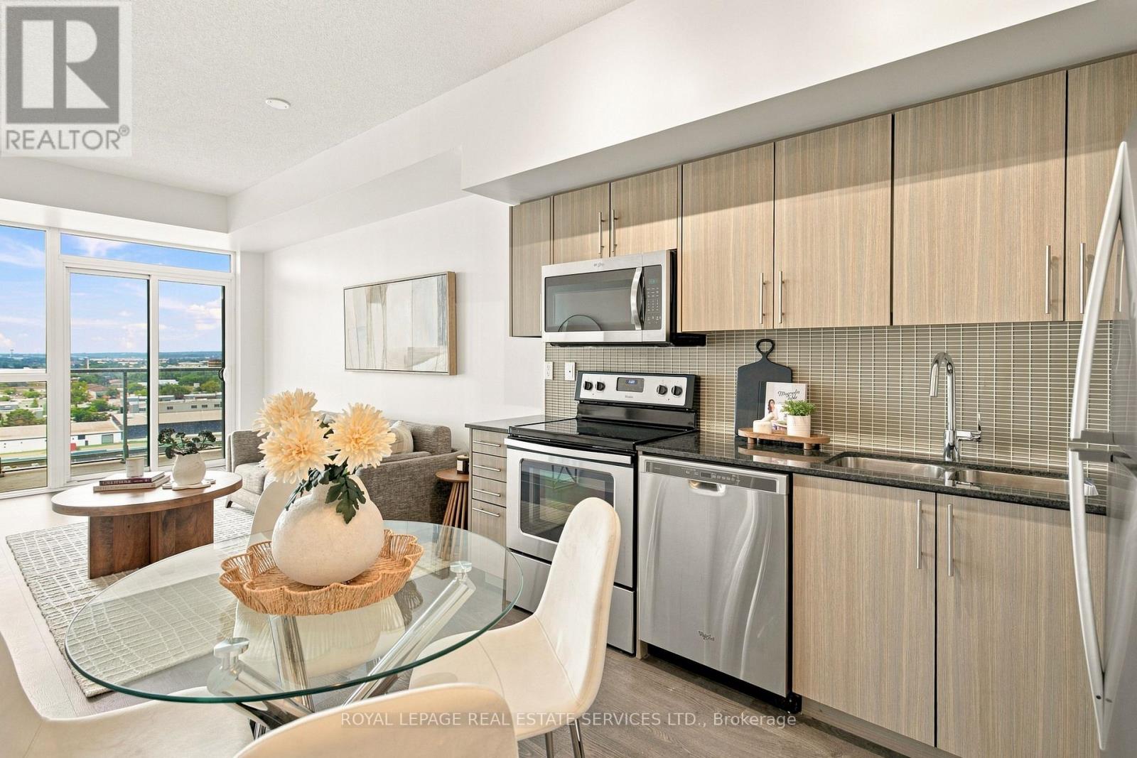 #1310 55 SPEERS ROAD - 4