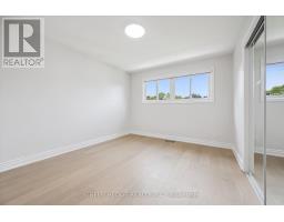 385 Village Crescent, Kitchener, ON N2M4V2 Photo 20