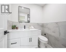385 Village Crescent, Kitchener, ON N2M4V2 Photo 23
