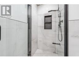 385 Village Crescent, Kitchener, ON N2M4V2 Photo 24