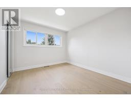 385 Village Crescent, Kitchener, ON N2M4V2 Photo 25