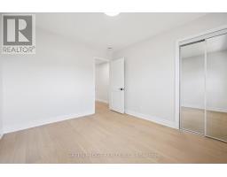 385 Village Crescent, Kitchener, ON N2M4V2 Photo 26