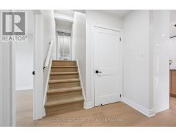 385 Village Crescent, Kitchener, ON N2M4V2 Photo 27