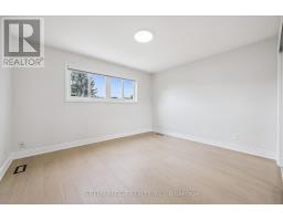 385 Village Crescent, Kitchener, ON N2M4V2 Photo 28