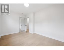 385 Village Crescent, Kitchener, ON N2M4V2 Photo 31