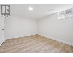 385 Village Crescent, Kitchener, ON N2M4V2 Photo 38