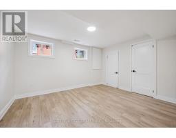385 Village Crescent, Kitchener, ON N2M4V2 Photo 39