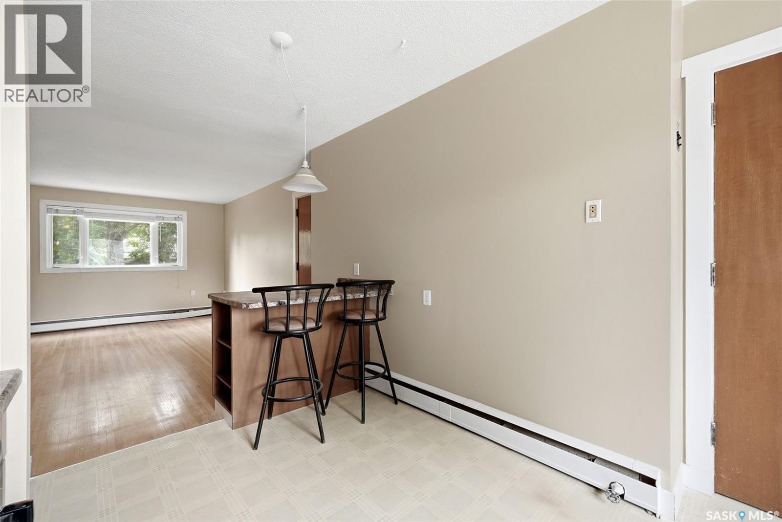 #4 6 Neill PLACE - 9