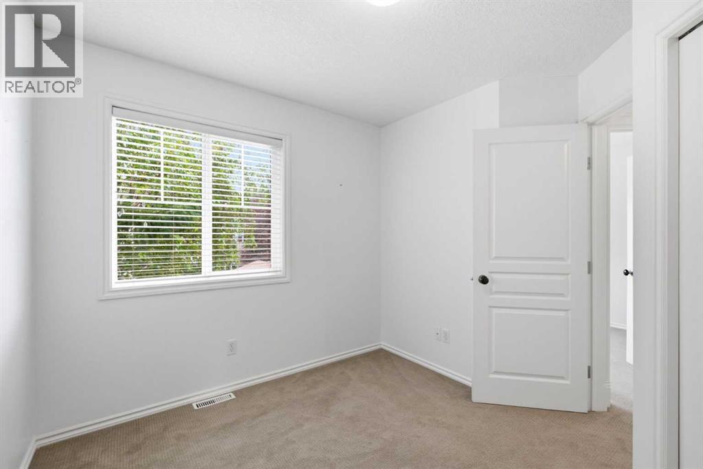 #2 435 13 Avenue NE - 33