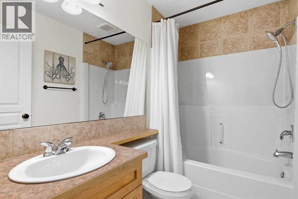 #2 435 13 Avenue NE - 34