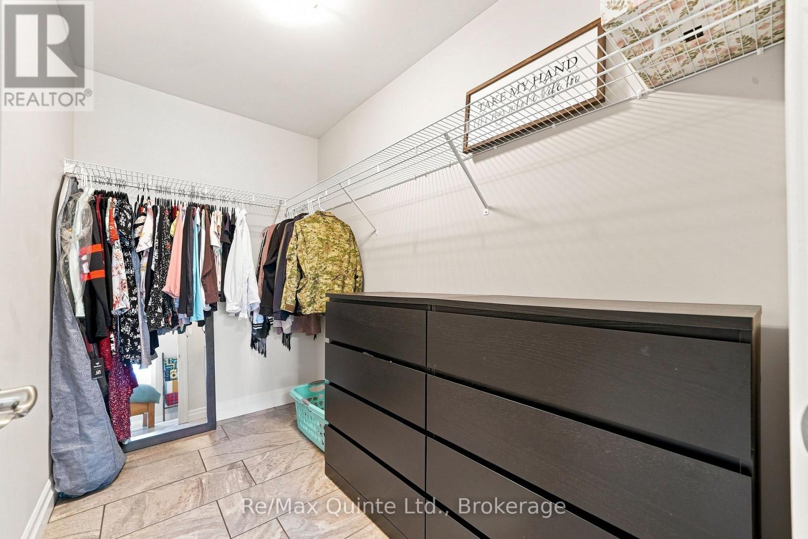 53 ASPEN DRIVE - 23