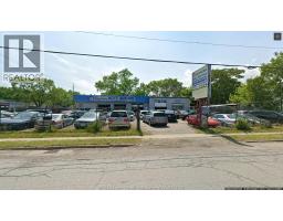 940 Giles West, Windsor, ON N9A6J1 Photo 6